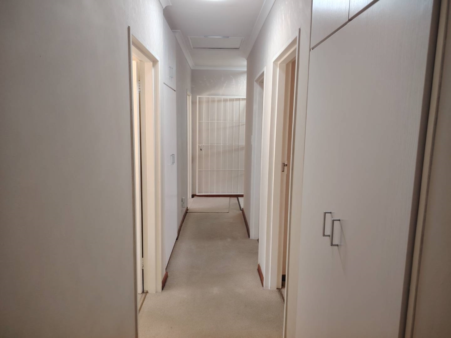 To Let 4 Bedroom Property for Rent in Ridgeworth Western Cape